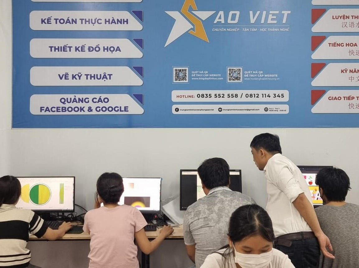 Giảng Viên Trong Khóa Học Thiết Kế Đồ Họa Tại Tin Học Sao Việt