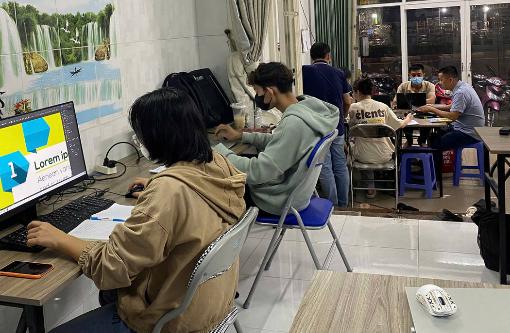 Đối Tượng Học Chứng Chỉ AI Văn Phòng