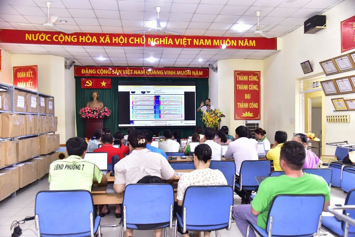 Tập Huấn AI Cho Người Mới Bắt đầu