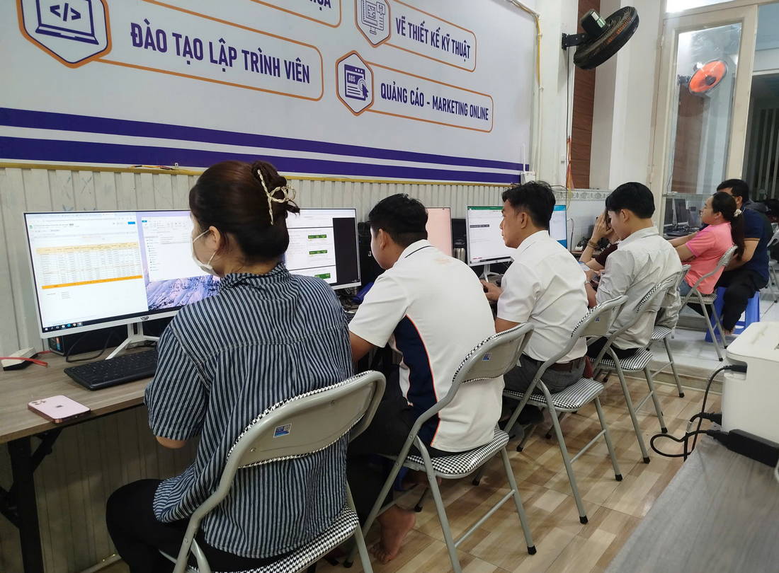 Đối Tượng Học Viên Tại Trung Tâm Tin Học Phường Tân Bình