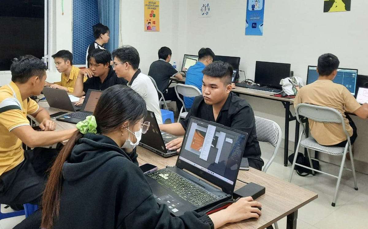 Đối Tượng Phù Hợp Tham Gia Khóa Học Thiết Kế Đồ Họa Tại Phường An Lạc